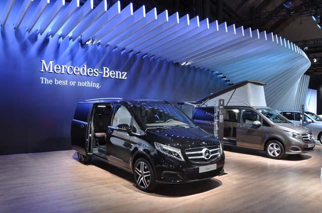Mercedes muestra en Barcelona el clase V y la versión camper Marco Polo.
